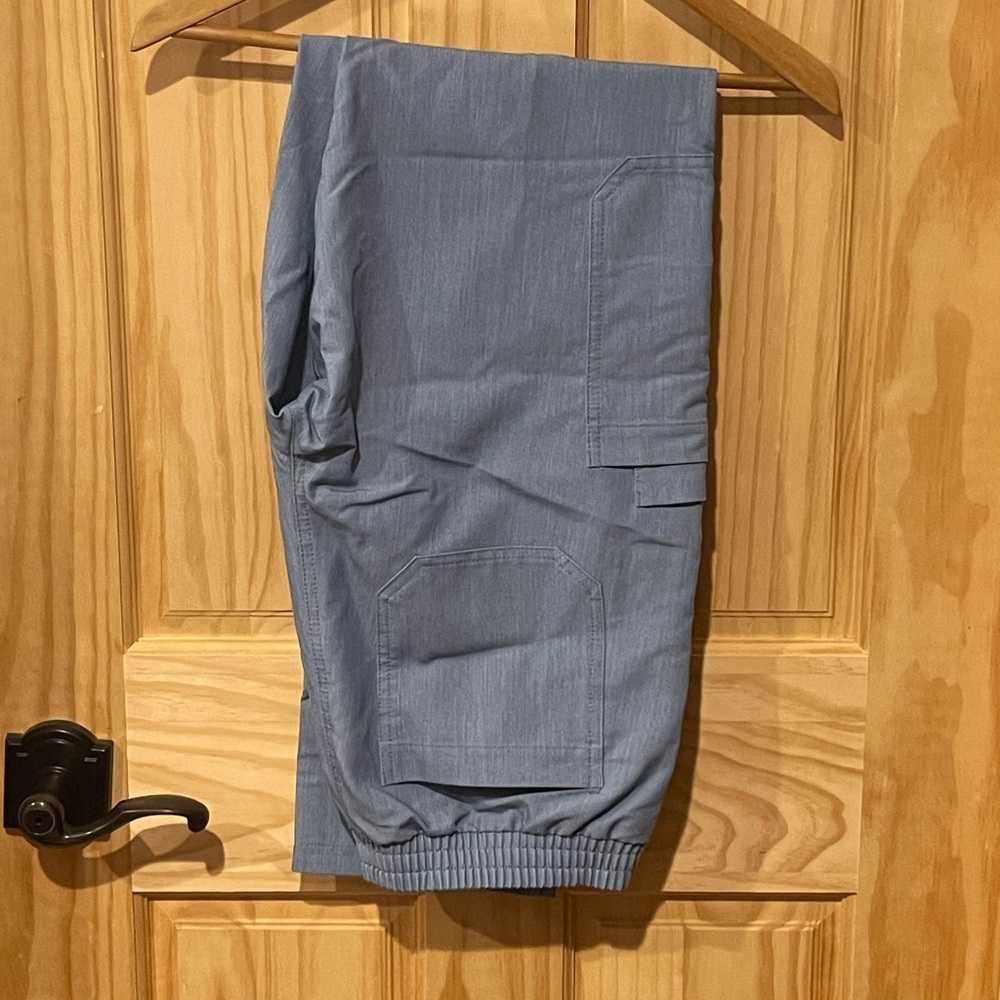 Woman Fig’s Skinny Scrub Pants